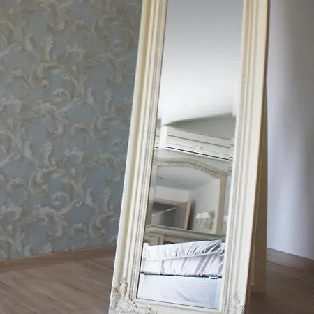 Apartment Pirofani